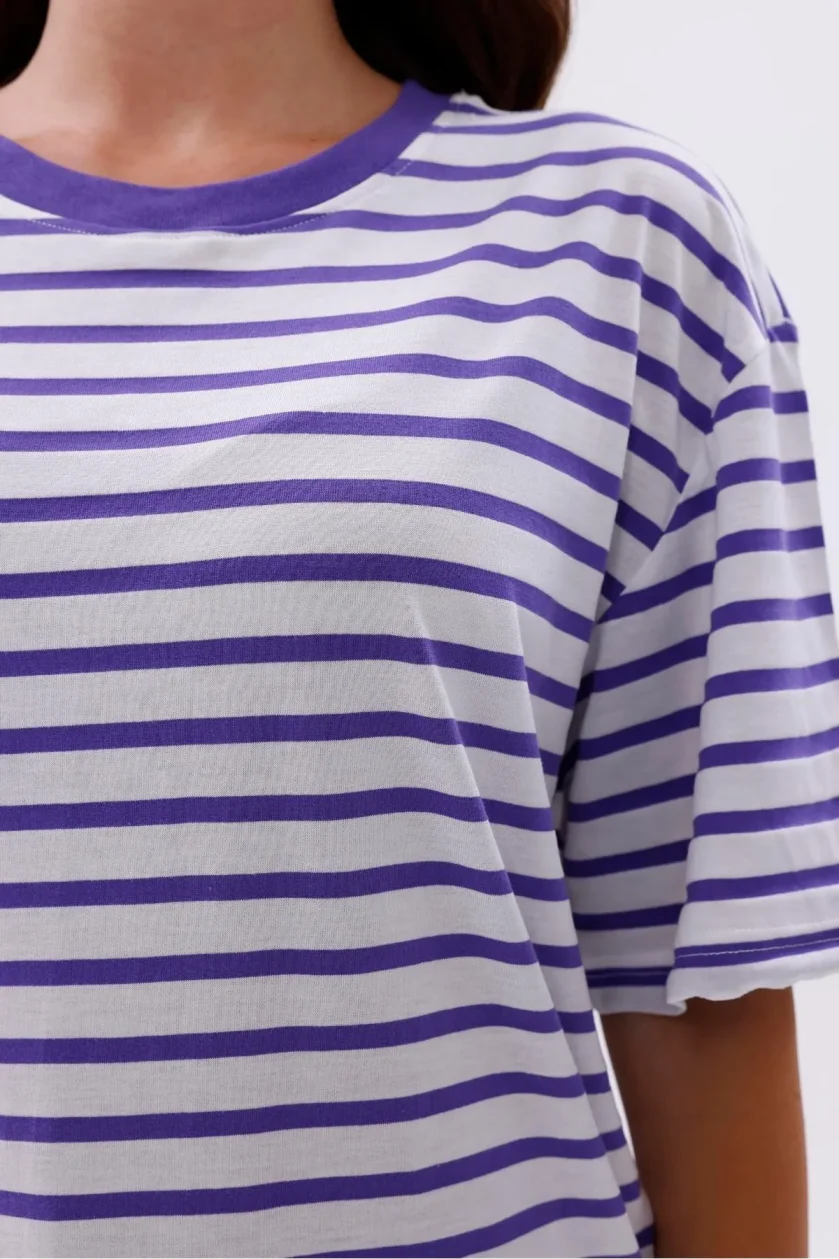 Kadın Oversize Çizgili Tişört - Görsel 32
