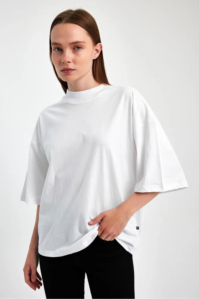 Kadın Yarım Balıkçı Yaka Kısa Kol T-shirt - Görsel 12