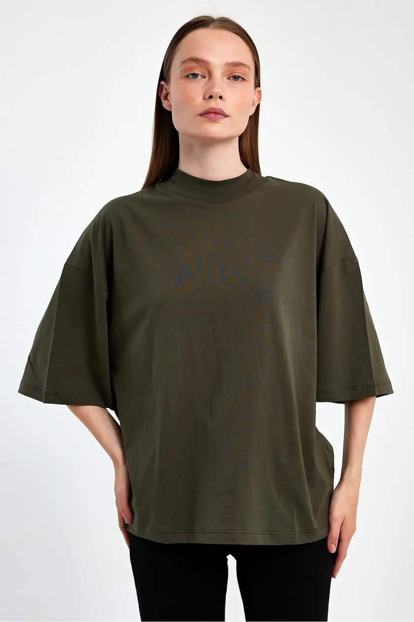 Kadın Yarım Balıkçı Yaka Kısa Kol T-shirt - Görsel 21