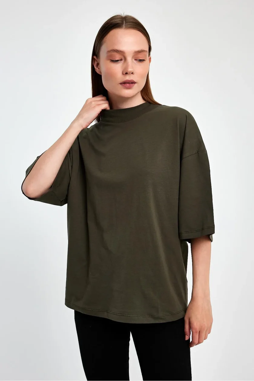 Kadın Yarım Balıkçı Yaka Kısa Kol T-shirt - Görsel 24