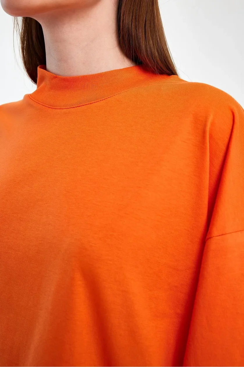 Kadın Yarım Balıkçı Yaka Kısa Kol T-shirt - Görsel 28